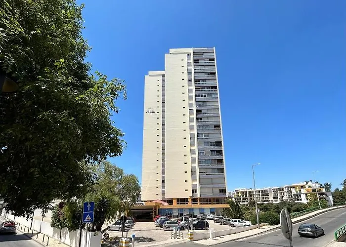 Sunstudio Tarik Al 아파트